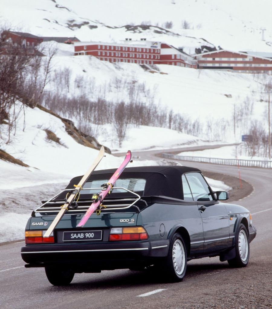  Saab 900 1992 года  (фото 8 из 8)
